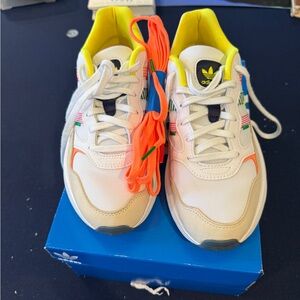 Adidas women’s RETROPY ADISUPER Sneakers